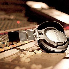 TIPS MEMILIH HEADPHONE YANG COCOK UNTUK REKAMAN