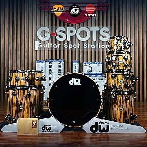 DW Collector s 7 Piece Drum Kit Exotic Series, Ebony Ivory with Hardware 9000