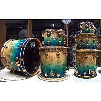 DW Collector's USA SSC 7 Piece Drum Set Natural to Dirty Fish Tank Fade Over Mapa Burl with Gold Hardware