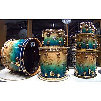 DW Collector's USA SSC 7 Piece Drum Set Natural to Dirty Fish Tank Fade Over Mapa Burl with Gold Hardware