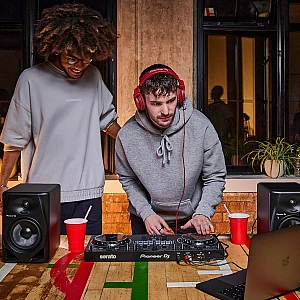 Toko Alat Musik Jual Semua Product Disk Player Terlengkap Original dan Termurah