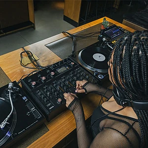 Toko Alat Musik Jual Semua Product Disk Player Terlengkap Original dan Termurah