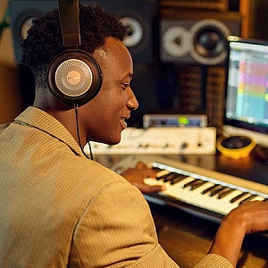 Toko Alat Musik Jual Semua Product Behringer Terlengkap Original dan Termurah