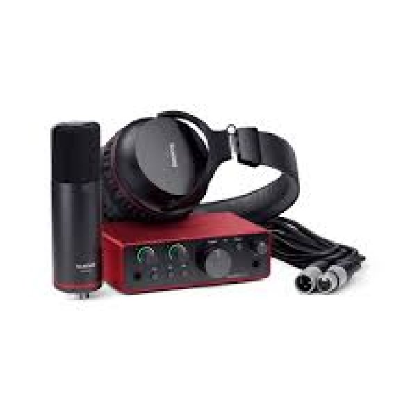 Focusrite Scarlett Solo Studio Recording Bundle 3rd Gen 1